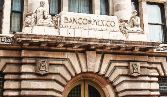 Banxico mantiene en 4.25% tasa de referencia; un miembro voto por bajarla a 4%