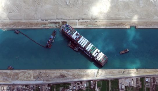 ¿Cuántos millones le ha costado al comercio mundial el bloqueo en el Canal de Suez?