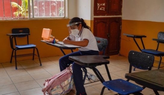 Necesarios sacrificios para mantener las escuelas abiertas, Vocería