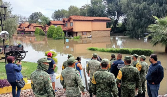 Apoyan a los habitantes de las zonas afectadas por las lluvias en San Juan del Río y Tequisquiapan