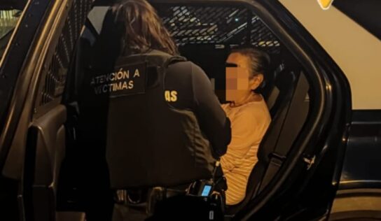 Policías de la SSPMQ ayudan a persona adulta mayor a regresar a casa