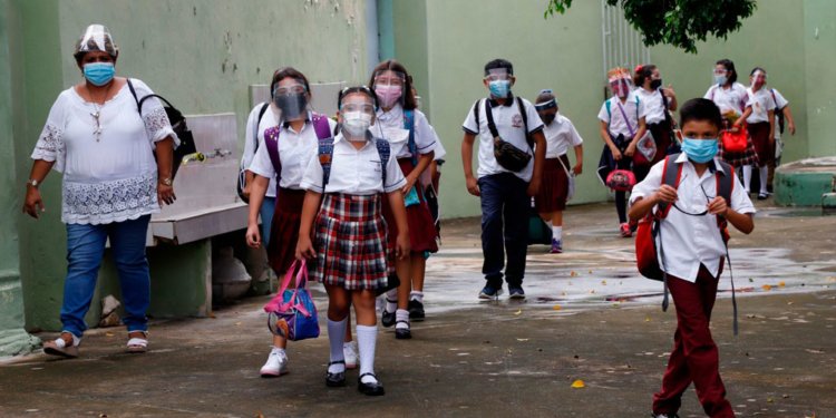 Listas-496-escuelas-más-para-el-regreso-a-clases-presenciales-el-infografico-am-Querétaro