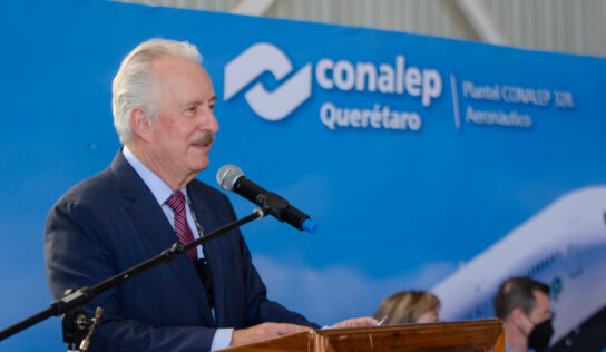 Asiste Enrique Vega a la Ceremonia de Inauguración de semestre del CONALEP