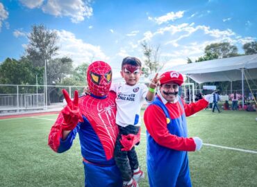 ALCALDE DE PEDRO ESCOBEDO FESTEJA A LOS NIÑOS COMO EL HOMBRE ARAÑA 🕸🕷