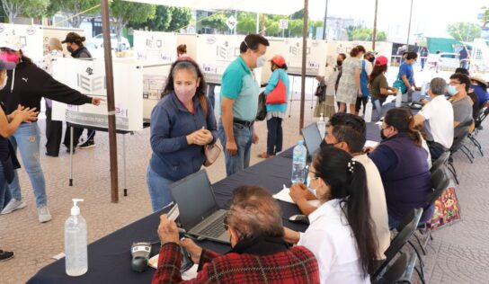 Bajo esquema de Gobierno Abierto ciudadanos de Epigmenio González eligen rehabilitar parque lineal en Av. Constitución