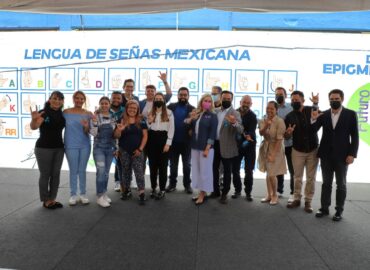 Develan mural con el Abecé de la Lengua de Señas Mexicana en la Delegación Epigmenio González