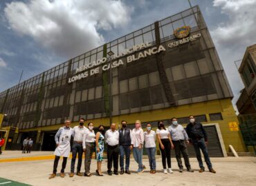 Entrega Municipio de Querétaro el nuevo estacionamiento y remodelación del Mercado de Lomas de Casa Blanca