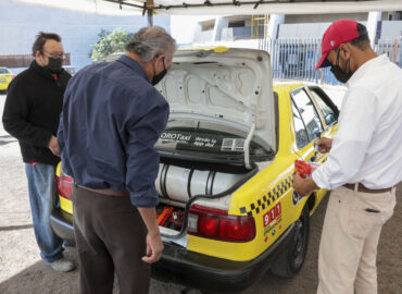 Refrendo digital y descuento del 90% para taxistas del estado: IQT