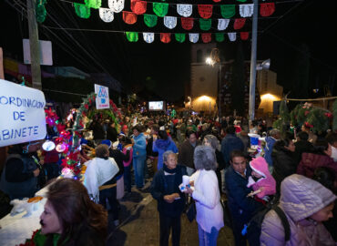 Encienden Árbol Navideño en El Marqués