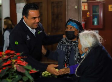 Luis Nava y Arahí Domínguez supervisan el Albergue Yimpahí