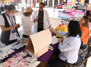 Realiza SESA Feria de la Salud de la Mujer en Jalpan de Serra