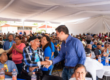 SMDIF de El Marqués  celebra el Día del Padre