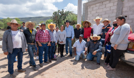 Supervisa Enrique Vega, avance de obras de urbanización en La Laborcilla, Matanzas y Chichimequillas