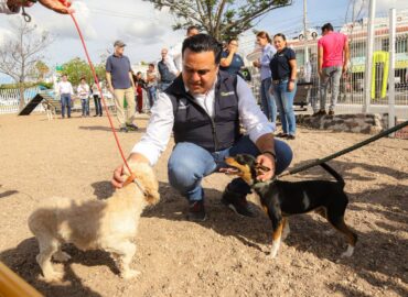 Entrega Luis Nava el nuevo Parque Canino en avenida del Parque