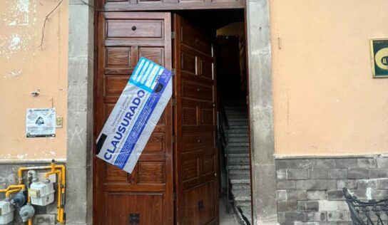 Autoridades municipales clausuran restaurante en el Centro Histórico