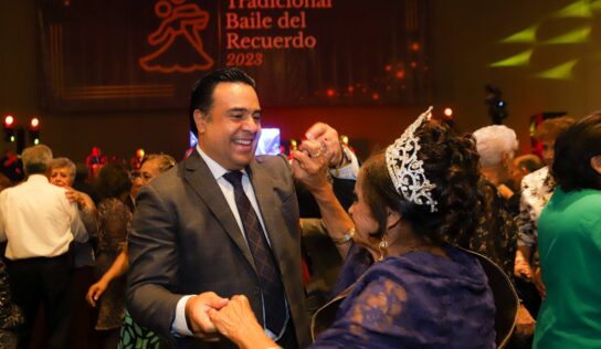 Asiste Luis Nava al Tradicional Baile del Recuerdo