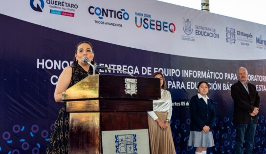 Enrique Vega Carriles entrega la primer “Aula Google” para reducir la brecha digital en El Marqués