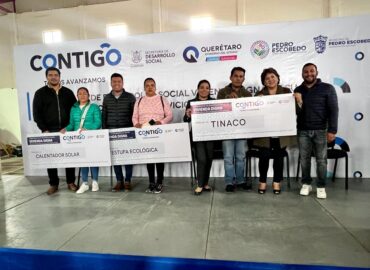 ENTREGA DE APOYOS DEL SUBPROGRAMA “VIVIENDA DIGNA” EN PEDRO ESCOBEDO