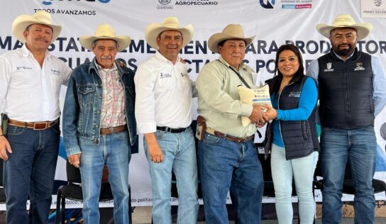 ENTREGA DE APOYOS POR SEQUÍA A PRODUCTORES DEL CAMPO EN PEDRO ESCOBEDO