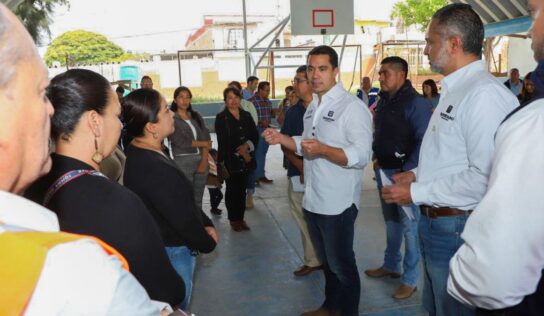 “Estos son hechos, no palabras”: Felifer Macías destaca la inversión en la educación de los niños de Santa Rosa Jáuregui