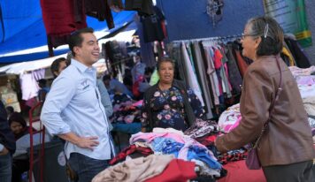 Felifer Macías se compromete a dignificar tianguis y mercados de Querétaro