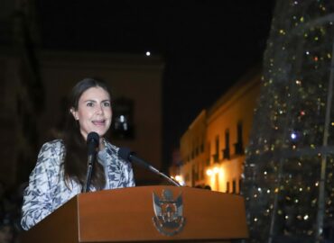 Enciende SECTUR iluminación navideña en el Centro Histórico