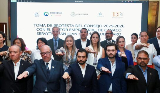 Asiste Marco Del Prete a toma de protesta de la CANACO SJR