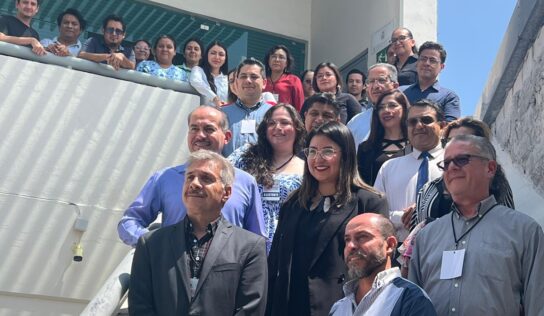 Visitan integrantes de la ANFEQUI las instalaciones del Laboratorio Estatal de Salud Pública