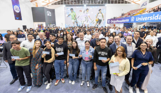 En Querétaro sí: apoyamos con becas a más jóvenes universitarios