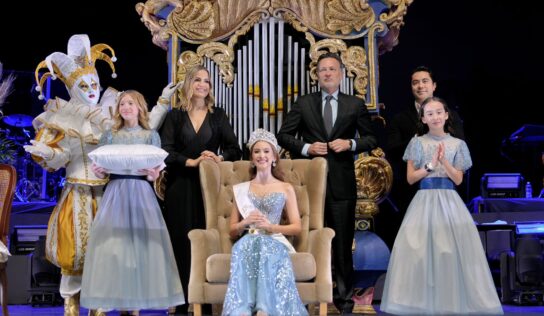 Acude Felifer Macías a la Ceremonia de Coronación de S.M. “Fátima I”, Reina de las Fiestas de Querétaro 2025