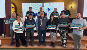 Reconoce AMEQ a los pequeños comerciantes en el incremento de los Centros de Recarga Qrobus