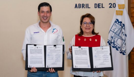 Firma Rodrigo Monsalvo convenio de colaboración con el INAH