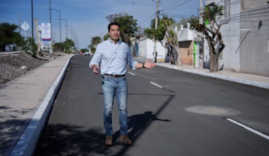 Entrega Felifer Macias rehabilitación integral de la calle Concord en La Purisima.