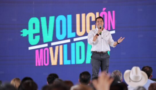 Fmenta Felifer Macías opciones sustentables de transporte con Qrobici y Eqrobus