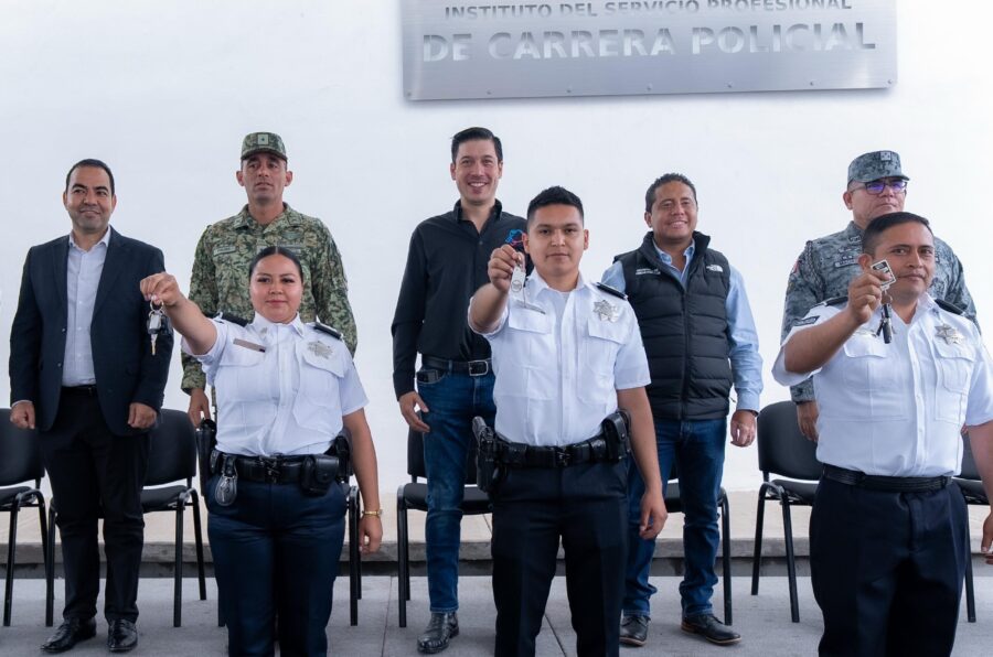 Fortalece Rodrigo Monsalvo la seguridad en El Marqués con nuevas patrullas y gimnasio policial