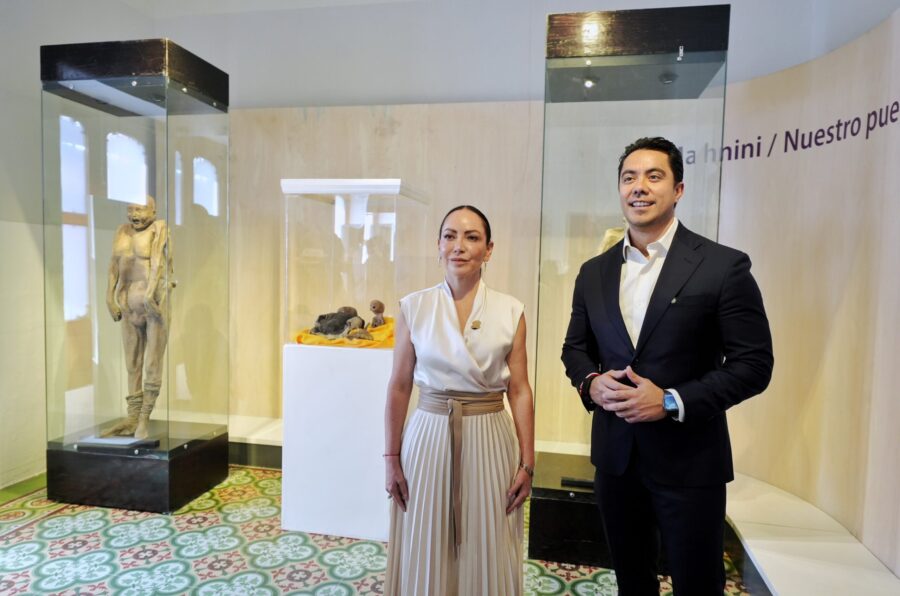 Inaugura Felifer Macías exposición Las Momias de Guanajuato en Querétaro “Ecos de la Eternidad