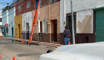 Continua el retiro de cableado en desuso de las principales avenidas de la capital
