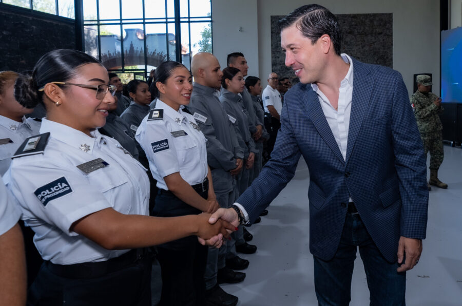 Rodrigo Monsalvo encabeza toma de protesta de 38 nuevos elementos de seguridad en El Marqués