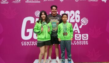 Queretana gana doble medalla de plata en Campeonato Centroamericano y del Caribe de Tenis de Mesa