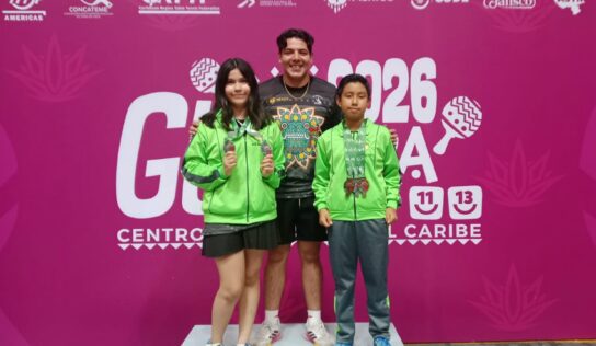 Queretana gana doble medalla de plata en Campeonato Centroamericano y del Caribe de Tenis de Mesa