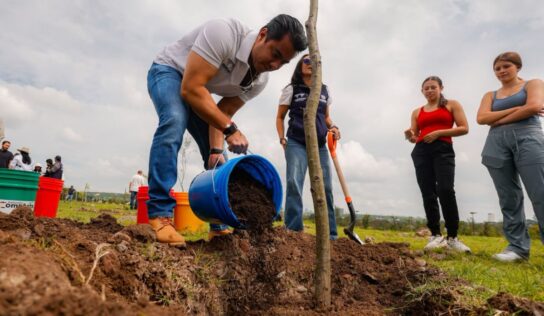 Encabeza Felifer Macías la conmemoración del Día Nacional del Árbol con la jornada “Querétaro, la Capital Verde