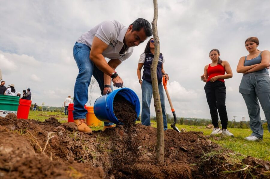 Encabeza Felifer Macías la conmemoración del Día Nacional del Árbol con la jornada “Querétaro, la Capital Verde