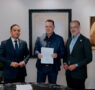Firma Mauricio Kuri declaratoria de Área Natural Protegida al Parque Los Alcanfores