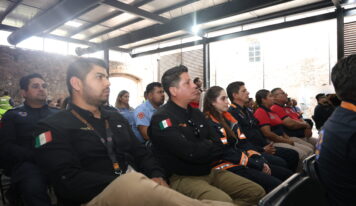 Unidades de emergencia reciben equipamiento donado por gobierno de Laredo, Texas