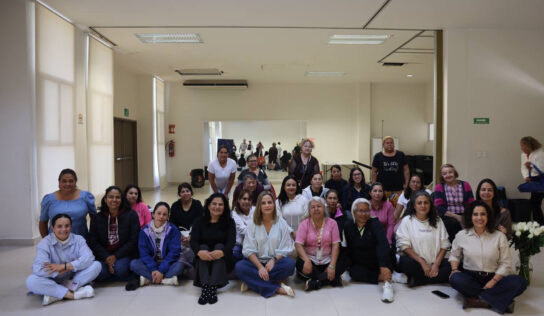 Imparte Car Herrera Taller de Sonoterapia en Casa de la Mujer
