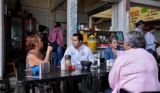 Visita Felifer Macías el Mercado 4 de Marzo para respaldar la economía local